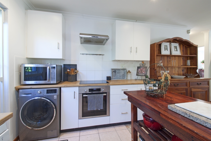 3 Bedroom Property for Sale in Milkwood Park Western Cape